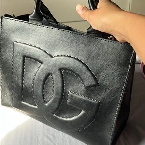 Dolce & Gabbana Black Elegant Tote Bag